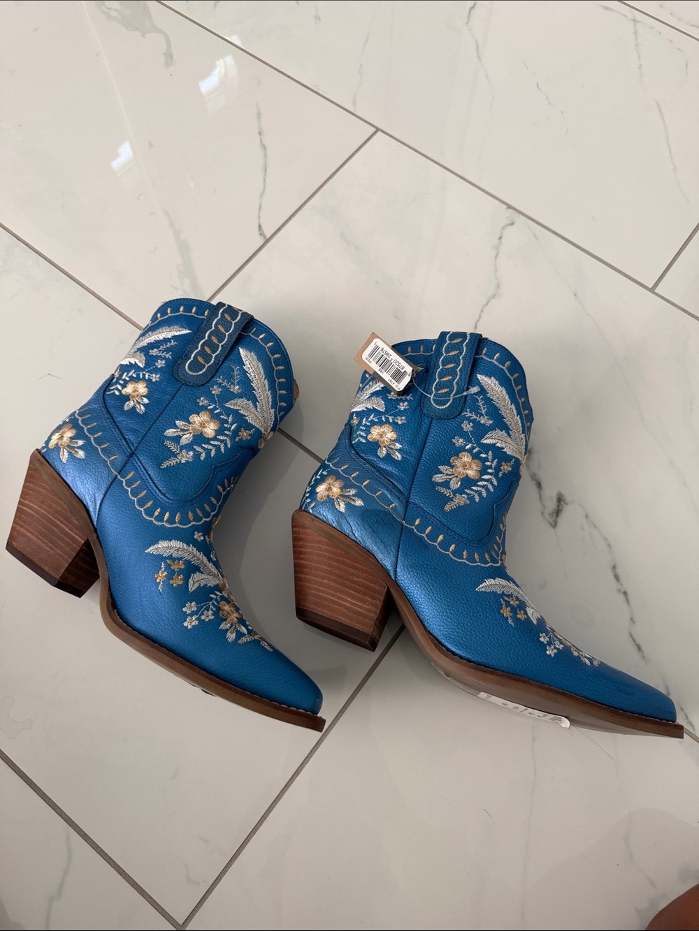 dingo Primrose Embroidered Boots - Picture 3 of 6